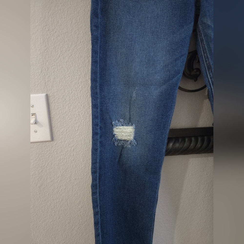 Kut From The Kloth Rachel Ripped Raw Hem Mom Jeans - Picture 4 of 10